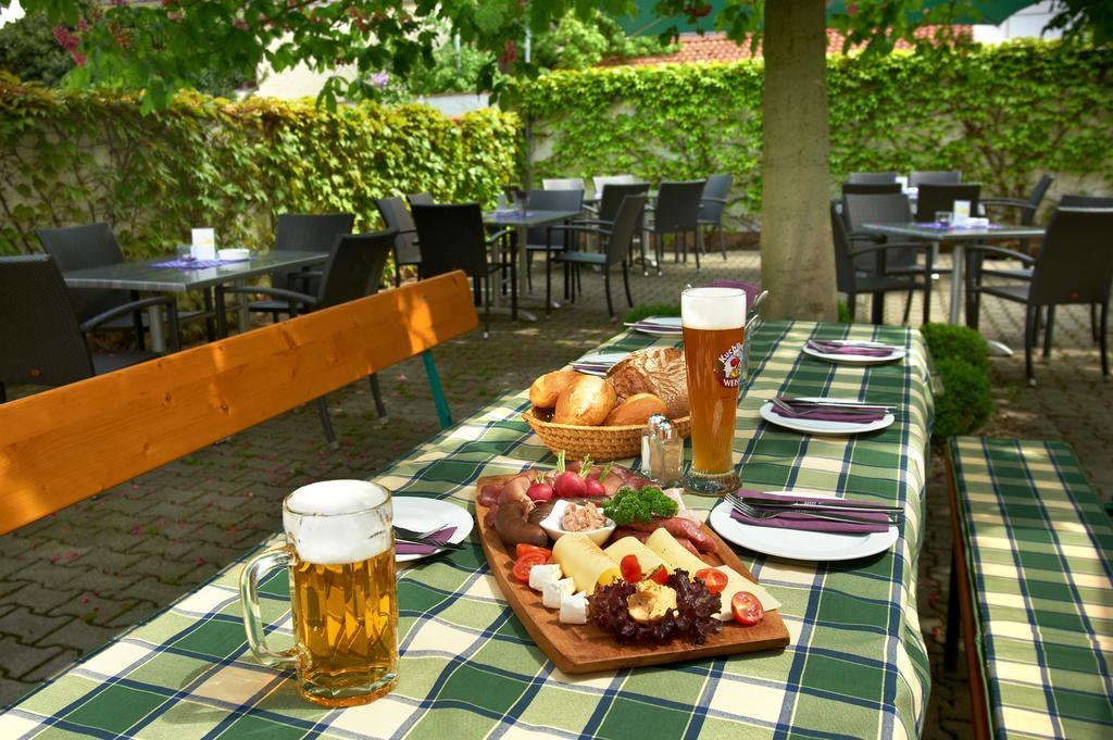 Gasthof Gigl Neustadt an der Donau Buitenkant foto